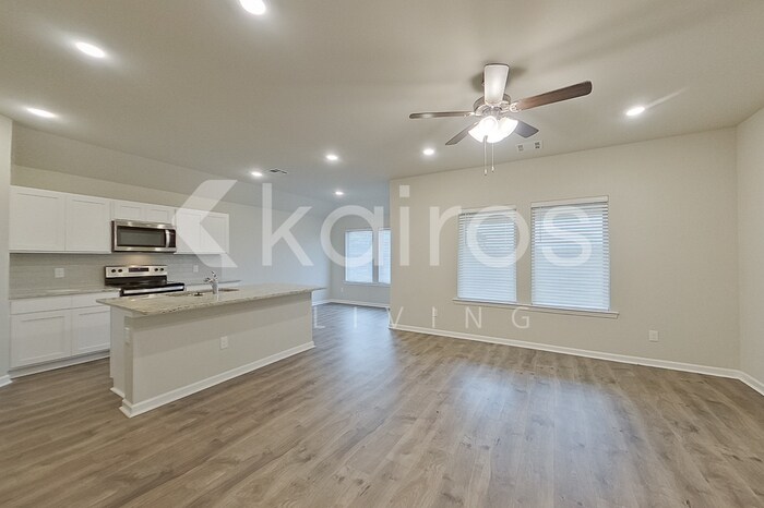 Building Photo - 416 Mango Dr