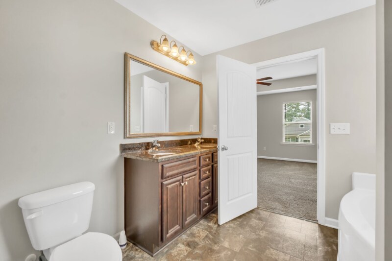 Building Photo - 125 Viewmont Dr