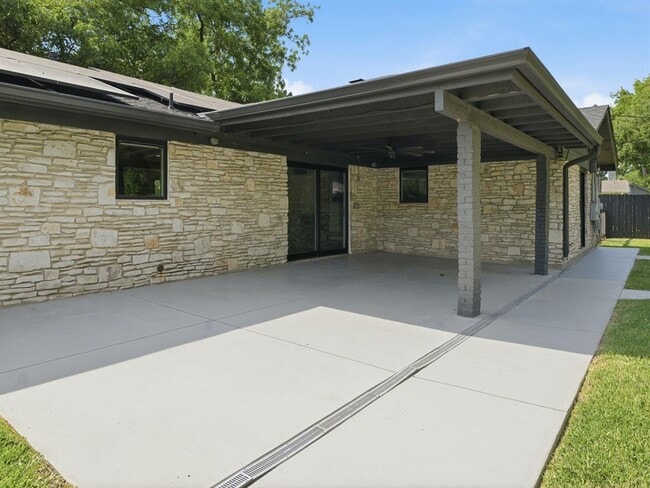 Building Photo - 7600 Shoal Creek Blvd
