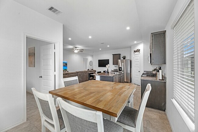 Building Photo - 7534 Cynomys Ct