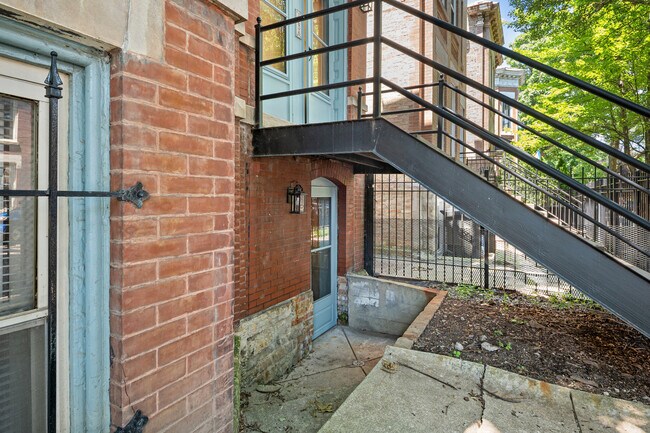 Building Photo - 1236 N Marion Ct