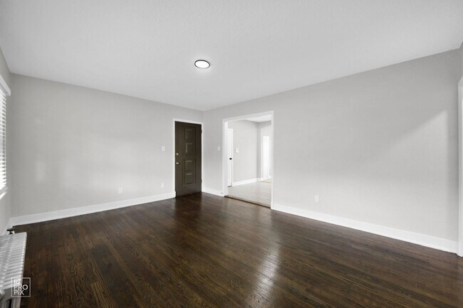 Building Photo - 308 Elizabeth Street