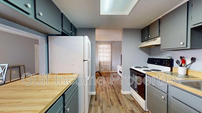 Building Photo - 5026 Water Oak Dr