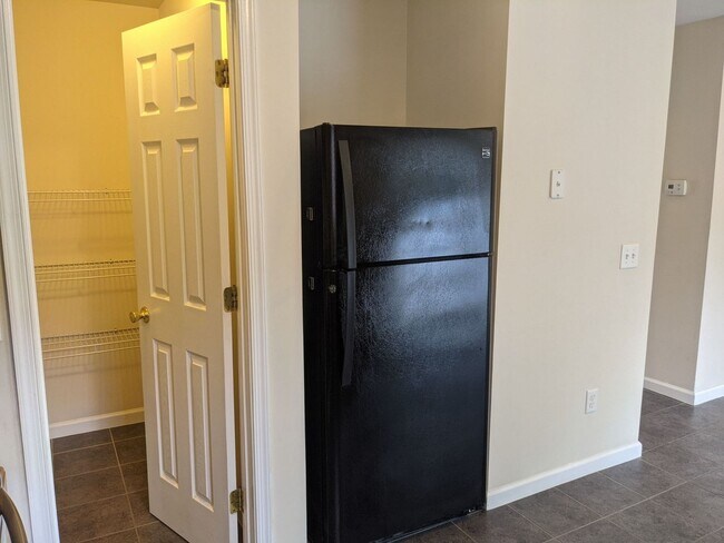 Building Photo - 3 Bedroom Townhouse for Rent in Waynesboro!