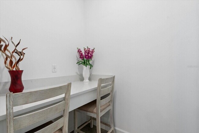 Building Photo - 5524 Little Path Dr