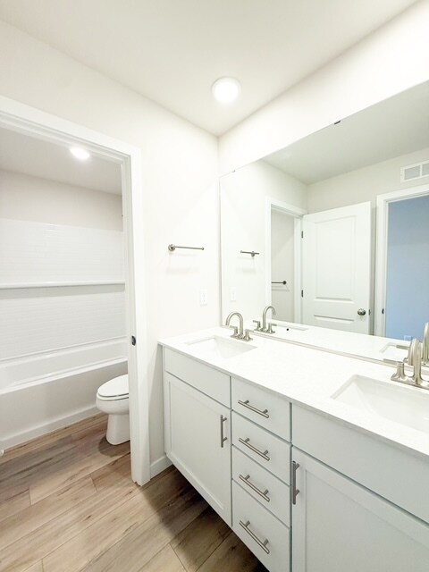 Building Photo - 5924 Trace Dr SW