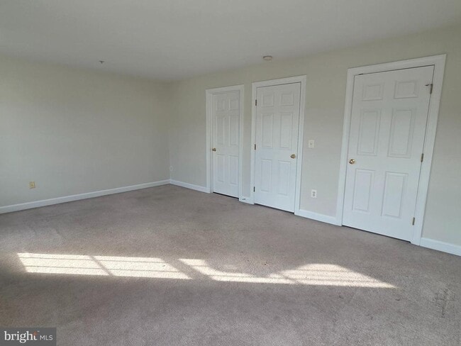 Building Photo - 8183 Skelton Cir