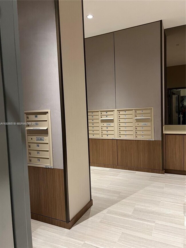 Building Photo - 5350 NW 84th Ave