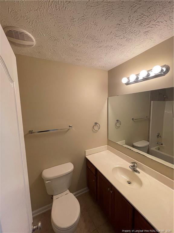 Building Photo - 5234 Woodpecker Dr