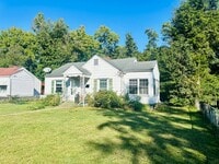 Building Photo - 3 bed house in Henrico County! Alle electric, Central HVAC, large yards, laundry Rva North side!