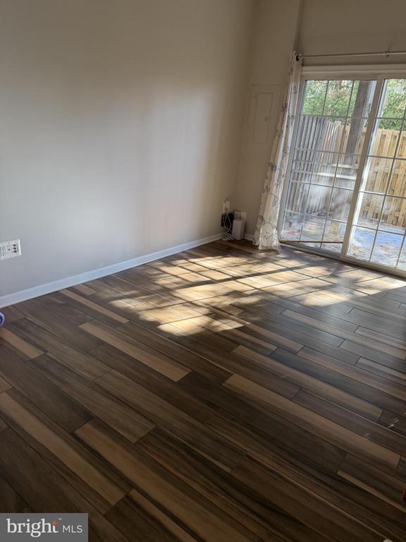 Building Photo - 11425 Log Ridge Dr