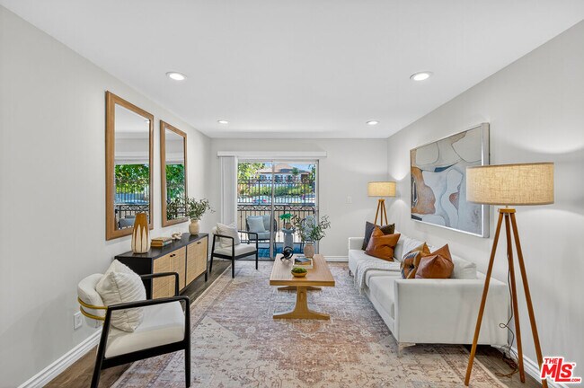 Building Photo - 1125 Pico Blvd