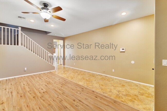 Building Photo - 978 E Corral St