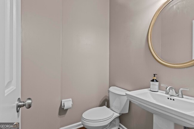 Building Photo - 304 Fairbrook Cir