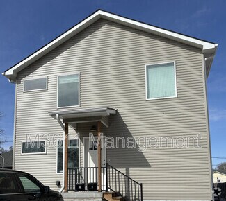 Building Photo - 1337 S 10th St