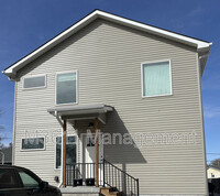 Building Photo - 1337 S 10th St