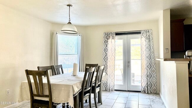 Building Photo - 2417 Sparrow Point St