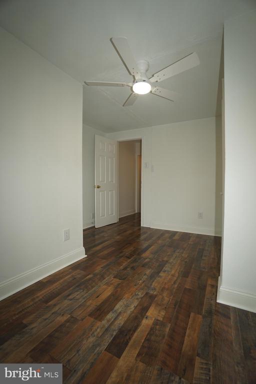 Building Photo - 539 Turner St