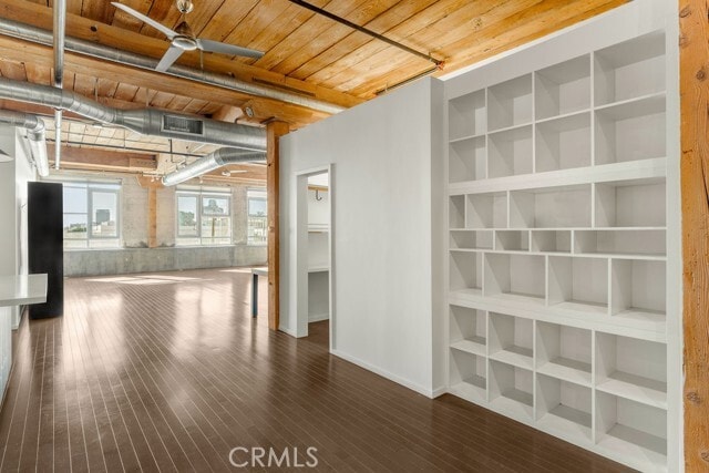 Building Photo - 530 S Hewitt St