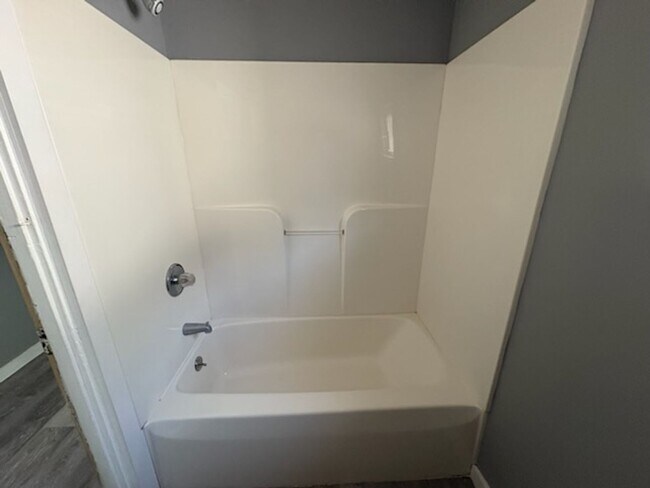 Building Photo - Main Bethel Apartments (144)