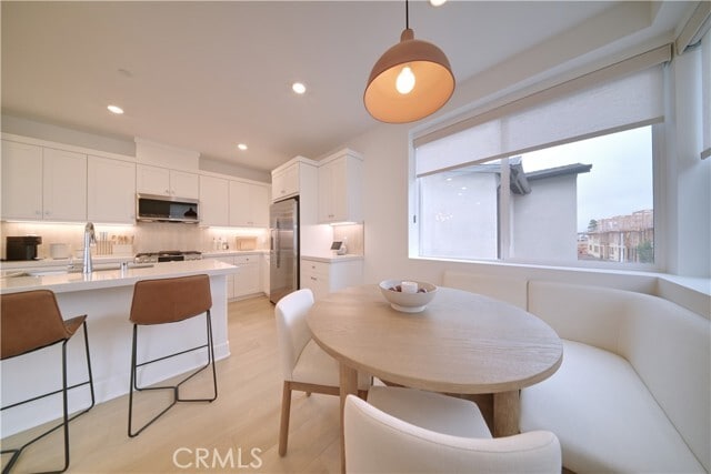 Building Photo - 145 Sora