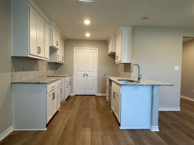 Building Photo - 14574 CR 2191