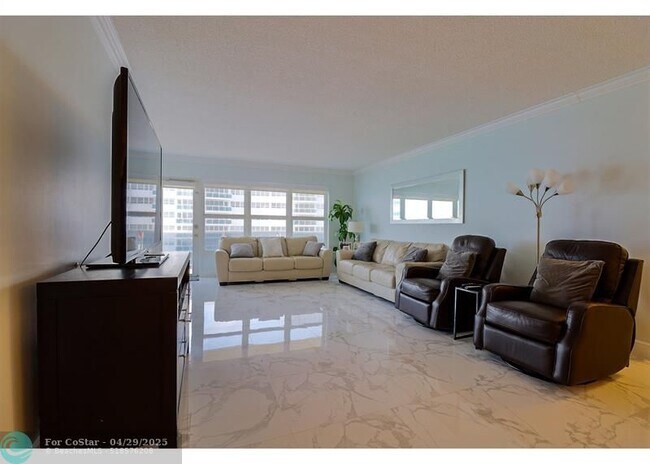 Building Photo - 3500 Galt Ocean Dr