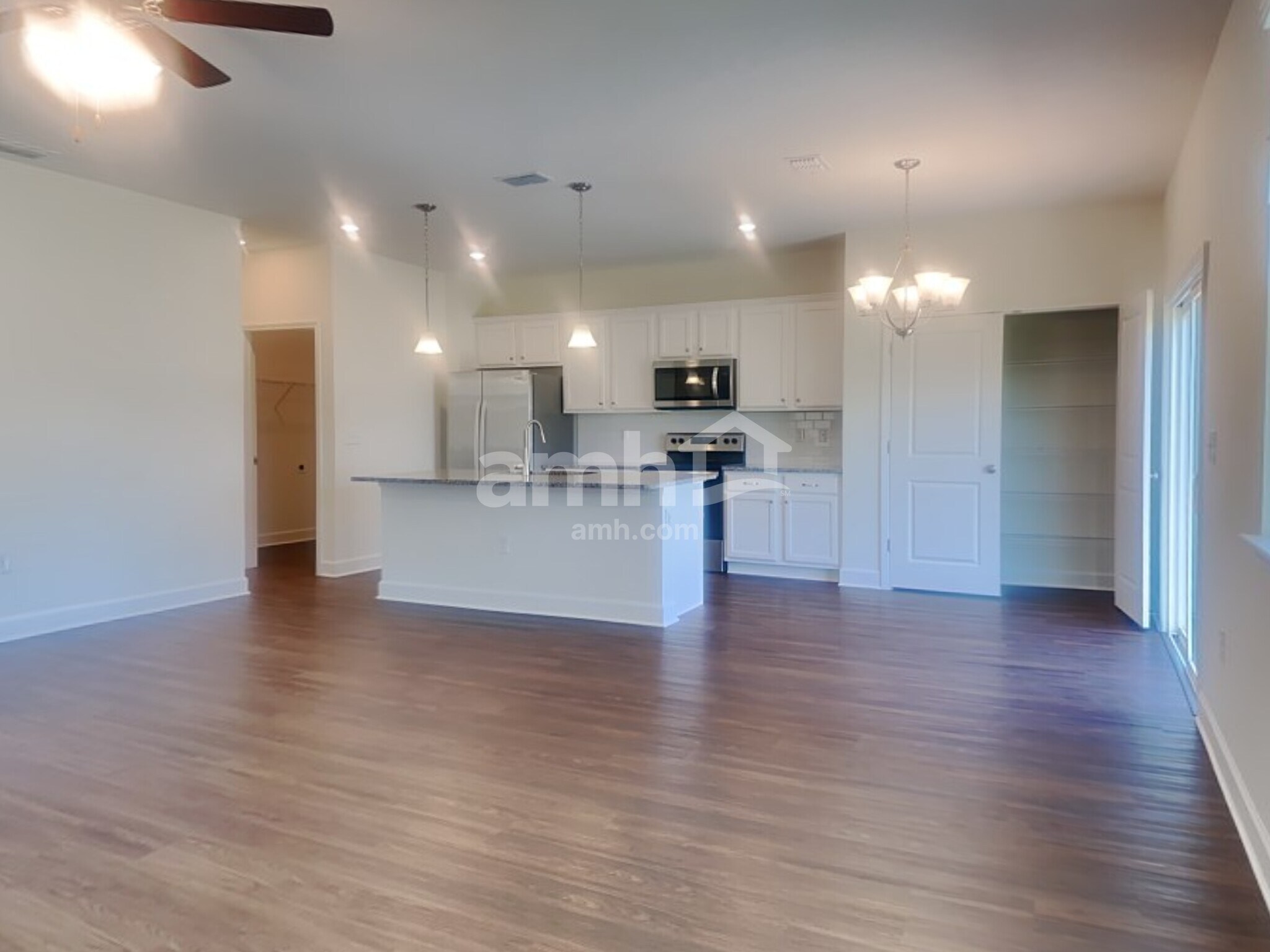 Building Photo - 5780 Hampton Creek Rd