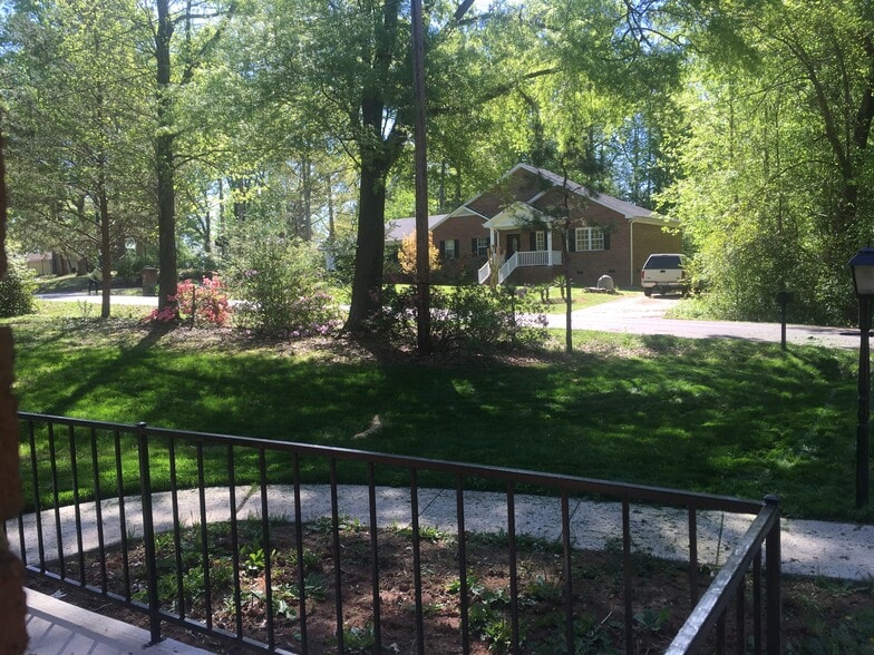 Building Photo - 510 Short St