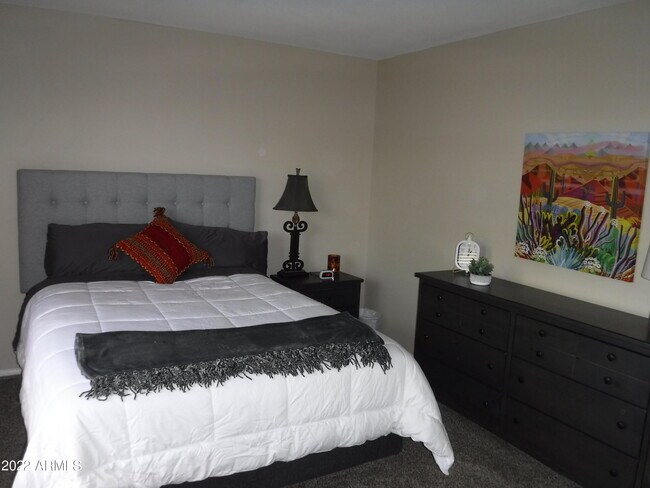 Building Photo - 11029 W Caron Dr