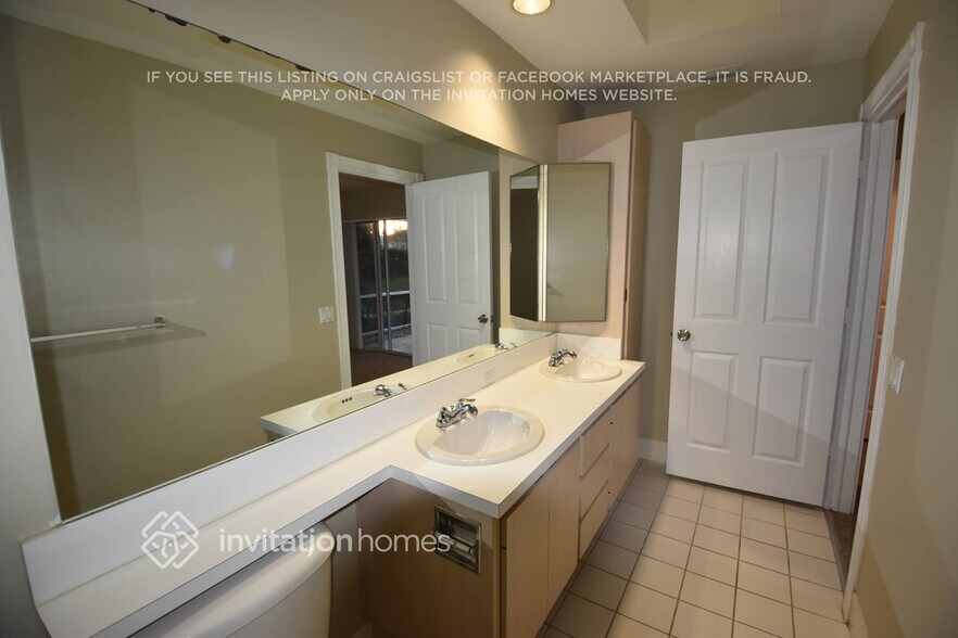 Building Photo - 7404 Geminata Oak Ct