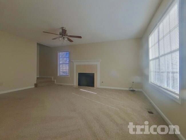 Building Photo - 6300 Holborne Ln