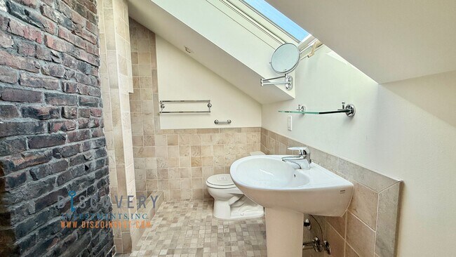 Building Photo - Panoramic Hill Estate with Sweeping Views