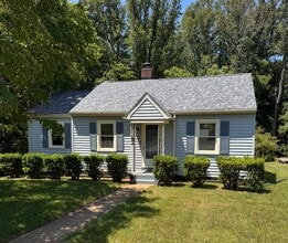 Building Photo - 613 Westview Dr