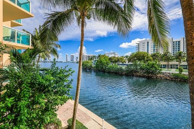 Building Photo - 3330 NE 190th St