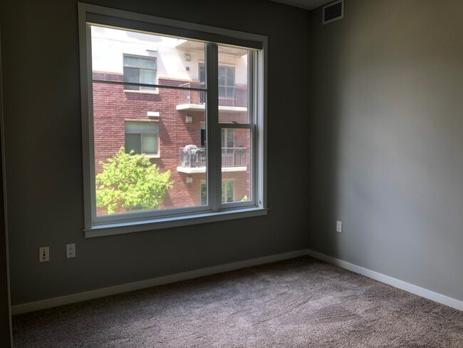 Building Photo - Two Bedroom Condo Available at The Peloton in Boulder