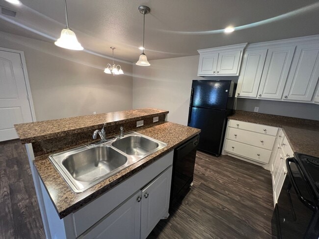 Building Photo - AVAILABLE NOW! 3 bedroom 2 bathroom 2 car garage in Cooper ISD