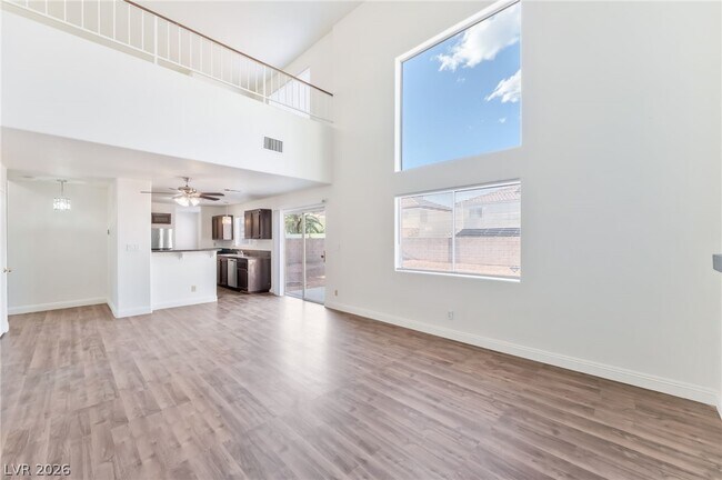 Building Photo - 4492 E Mesa Vista Ave