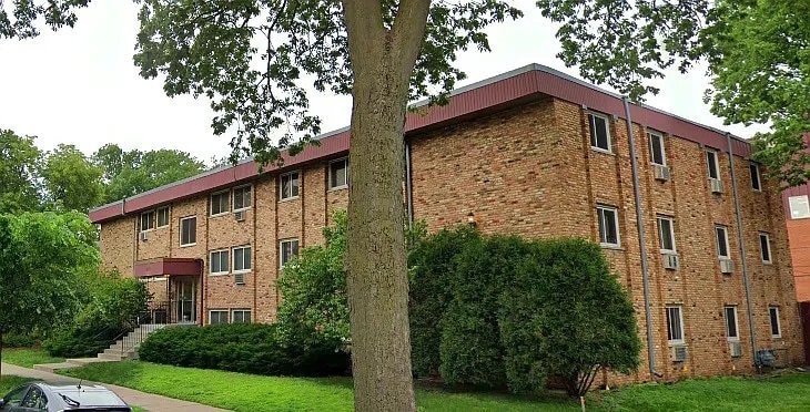 Building Photo - 2630 Pleasant Avenue