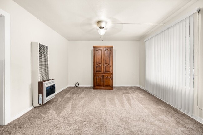 Building Photo - Charming One Bed One Bath In the Garden Di...
