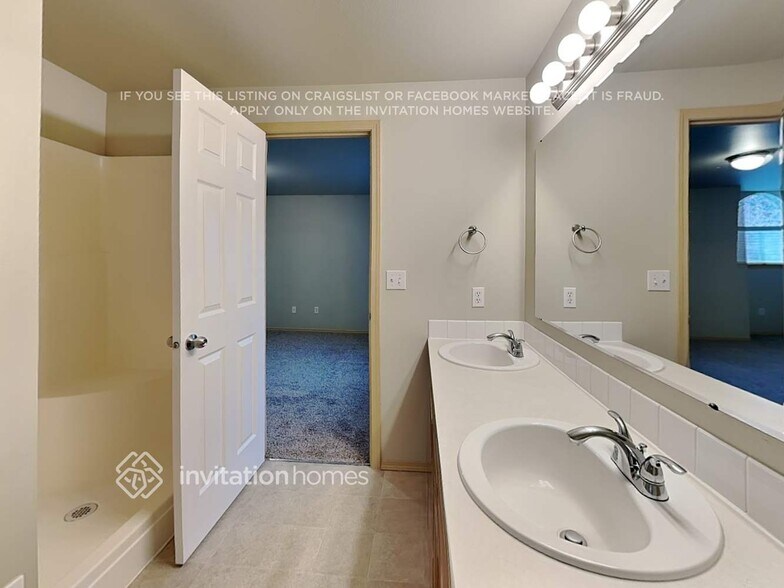 Building Photo - 26815 233rd Ct SE