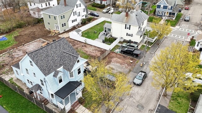 Building Photo - 31 Graham St