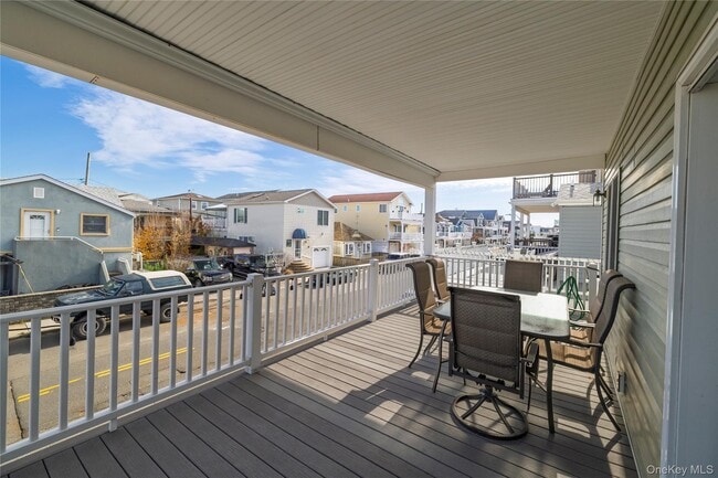 Building Photo - 105 Arizona Ave