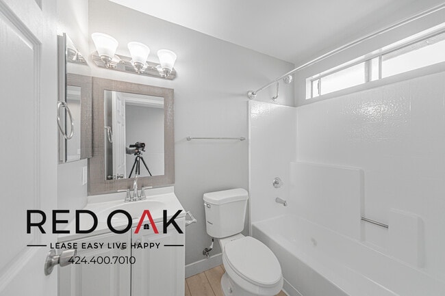 Building Photo - 3718 E Fountain St