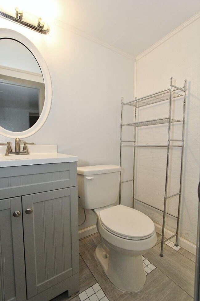 Building Photo - Charming Home in Caldwell