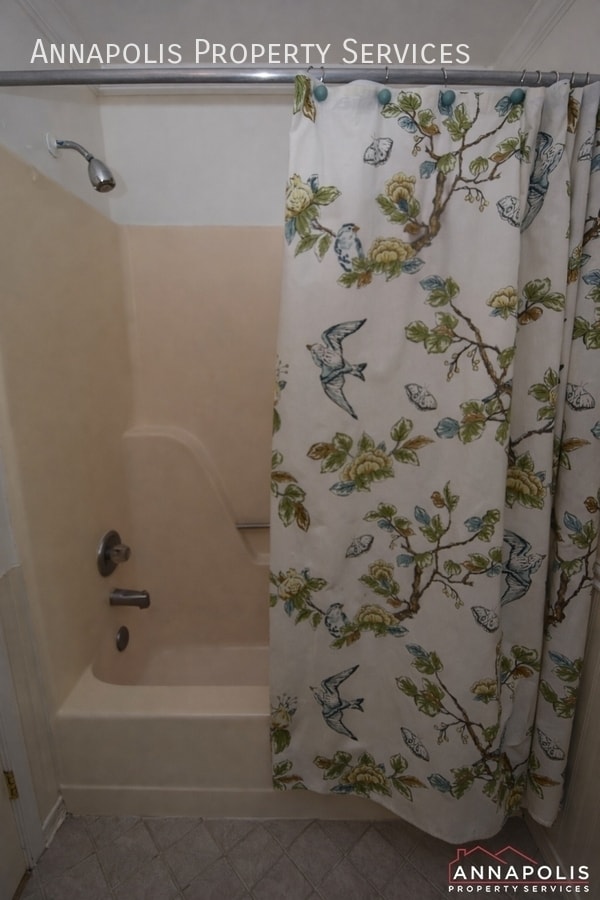 Building Photo - 2443 Vineyard Ln