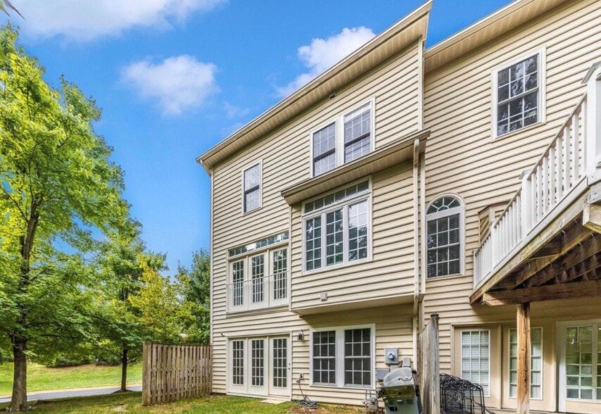 Back Private Entrance - 9211 Point Replete Dr