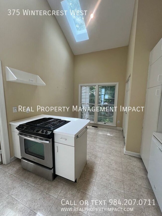 Building Photo - 375 Wintercrest W
