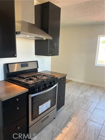 Building Photo - 454 E Ave Q3