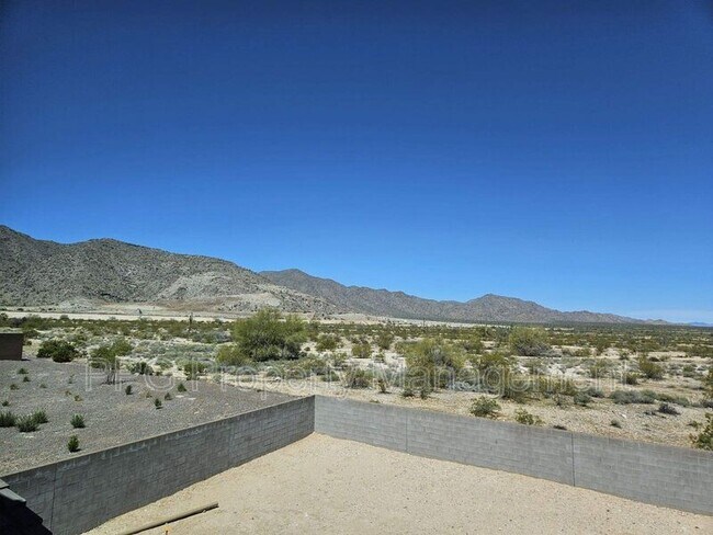 Building Photo - 20124 W Palo Verde Dr